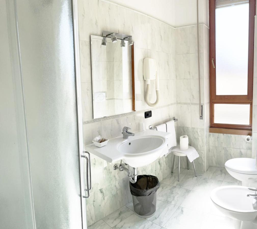 Hotel Molise 2 Milano Dış mekan fotoğraf
