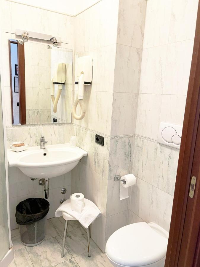Hotel Molise 2 Milano Dış mekan fotoğraf